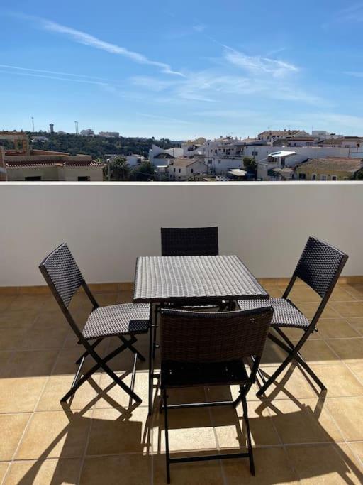 Casa Azul Em Alcantarilha - Algarve ภายนอก รูปภาพ