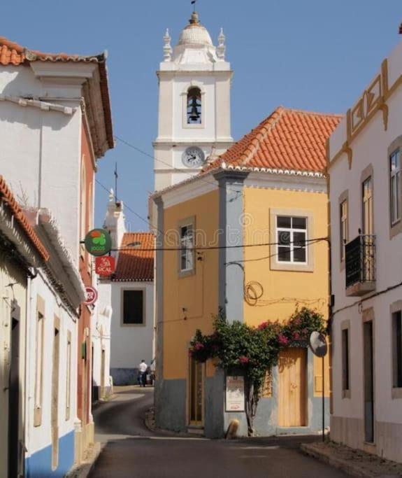 Casa Azul Em Alcantarilha - Algarve ภายนอก รูปภาพ