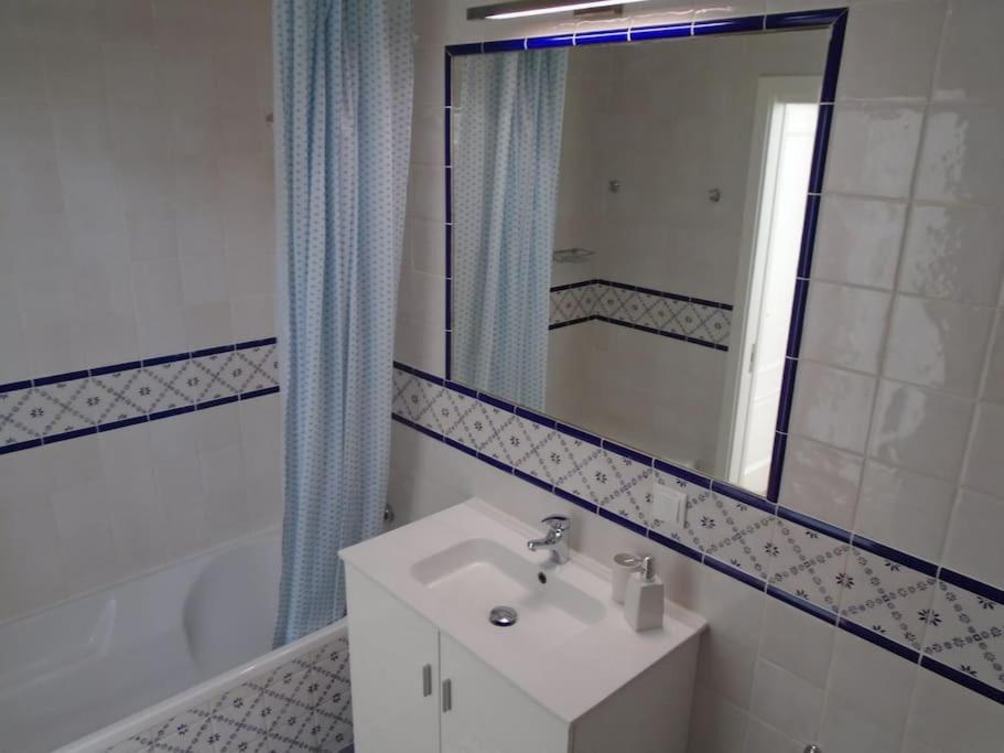 Casa Azul Em Alcantarilha - Algarve ภายนอก รูปภาพ